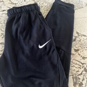 Gently worn Nike Joggers M